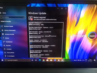 Actualización a Windows 11 : Una computadora con Windows10 actualizando a Windows 11