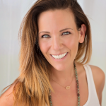 Martha Krejci, leader du coaching femme et entreprise inspirante, est une amoureuse de la vie très animée. Elle est une puissance de marketing des médias sociaux qui a aidé d'autres personnes à atteindre leurs objectifs commerciaux et à vivre un équilibre entre vie professionnelle et vie privée dont la plupart des gens ne peuvent que rêver.