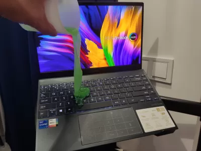 Liquid Spill On A Laptop: What To Do? Full Guide To Recover Your Laptop! : Spilling liquid on laptop: water, beer, juice, sparkling soda, … in any case, turn off your laptop right away and put it upside down!