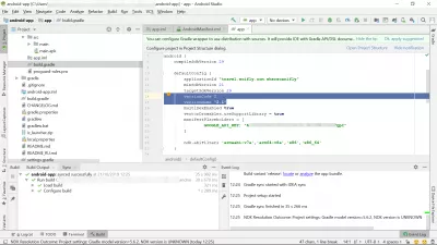 كيفية جعل APK من Android Studio؟ توليد حزمة موقعة : تحديث نسخة كود التطبيق في ملف Android Studio build.gradle