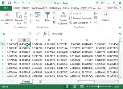 Cuộn Excel Thay Vì Di Chuyển Các Ô : Với Scroll Lock được chọn, các phím mũi tên di chuyển chế độ xem bảng thay vì chọn ô