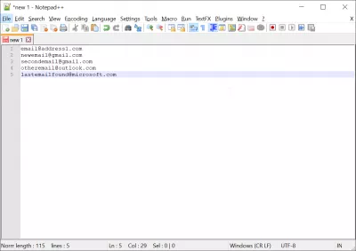 Užrašų knygelė ++ keliais žingsniais ištraukia el. Pašto adresus iš teksto failo : Ištraukite el. Laiškus iš CSV failo naudodami įprastas išraiškas „Notepad ++“