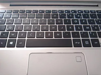 Bagaimana cara mengatasi touchpad yang dinonaktifkan laptop ASUS? : Backlit keyboard backlight tidak akan menyala dipecahkan dan backlight keyboard bekerja lagi