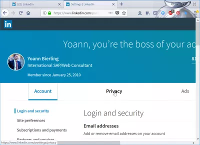 Linkedin: Actively Seeking Employment Setting Explained : Privacy menu in LinkedIn
