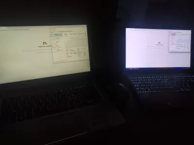 How To Connect 2 Monitors To A Laptop? : Two laptop monitors that are not connected