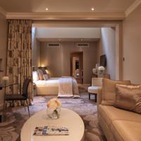 Best hotel in London for free loyalty program rewards free night The May Fair