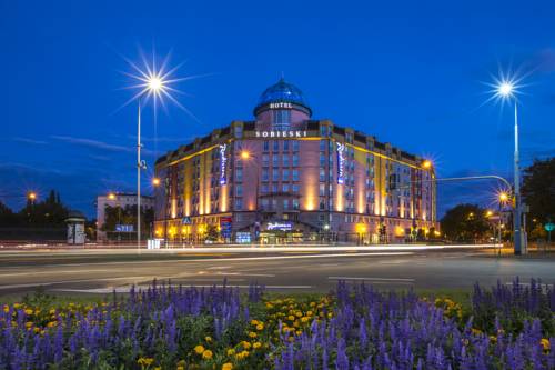 Best hotel in Warsaw free award night Radisson Blu Sobieski Warsaw